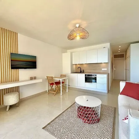 Magnifique T2 - Vue - Parking - Juan-les-pins Appartement *
