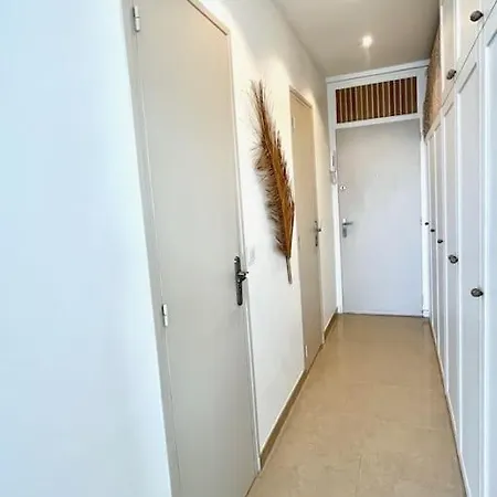 Magnifique T2 - Vue - Parking - Juan-les-pins Appartement *